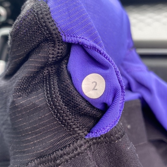 Lululemon Run For Gold Tank Size 2 - Picture 5 of 5